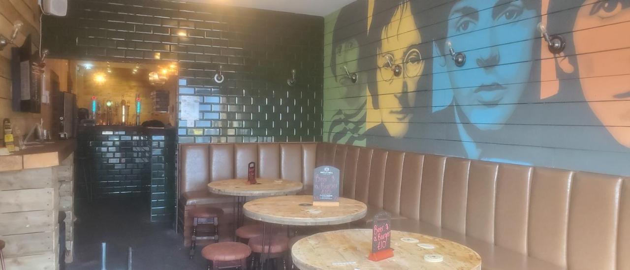 Blessington Road B&B & Lockinn Bar & Restaurant 리버풀 외부 사진